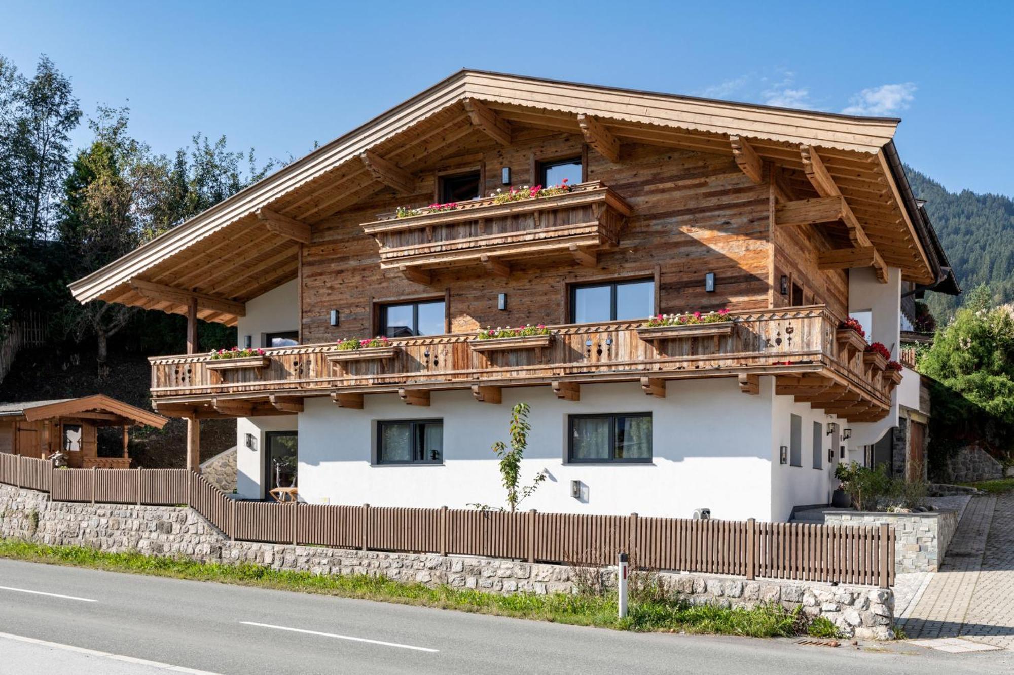 Kinkara Lodge By Apartment Managers Kirchberg in Tirol Exterior photo